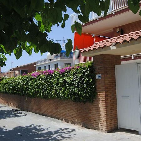 Apartamento Maraka Playa 卡斯特尔德费尔斯 外观 照片